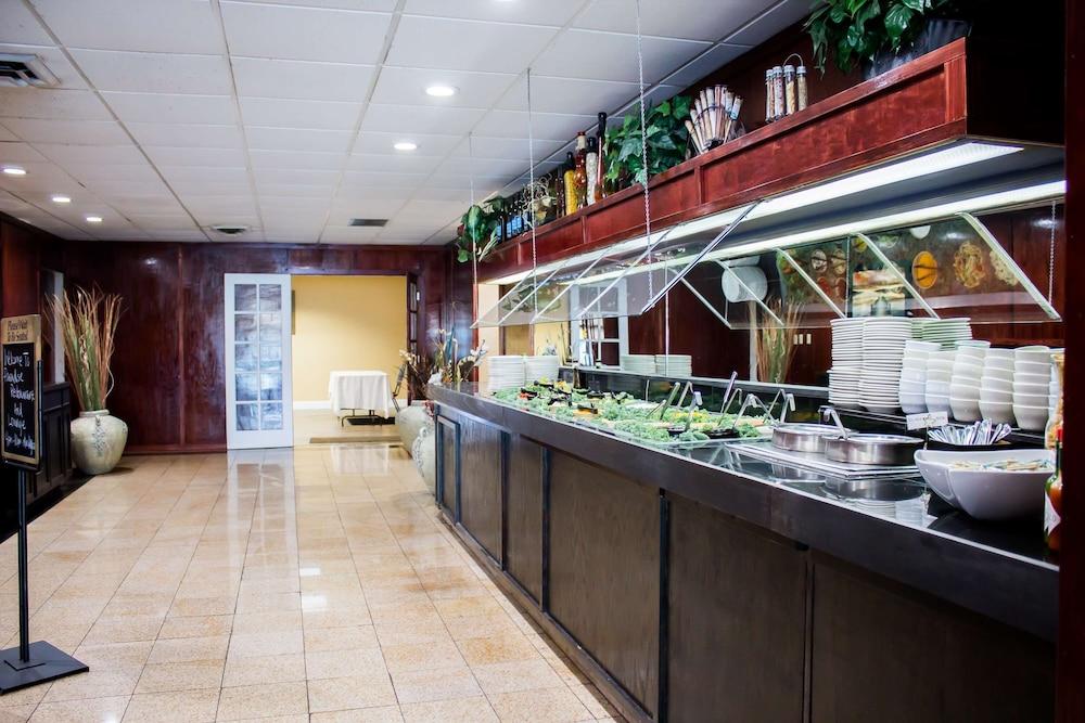 Best Western Plus Lake Front Hotel photo 39