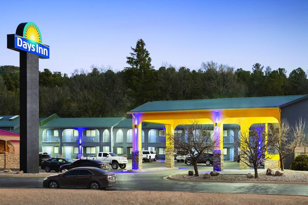 Days Inn by Wyndham Ruidoso Downs photo 15