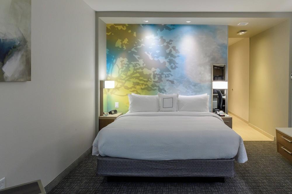 Courtyard by Marriott Lake Jackson photo 16