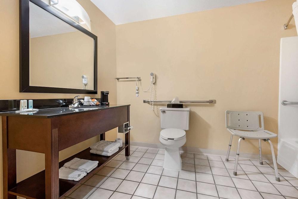 Quality Inn & Suites Lebanon I-65 photo 36
