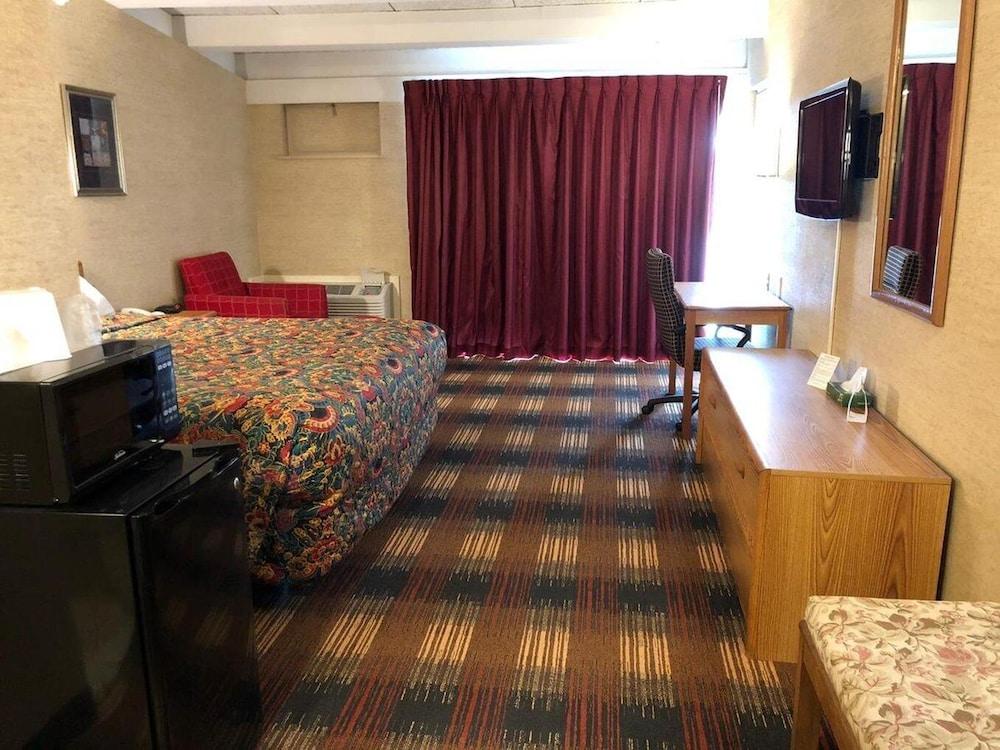 Red Carpet Inn North Syracuse photo 36