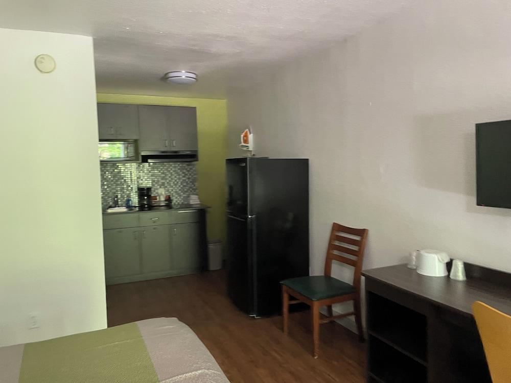 Contessa Inn photo 7
