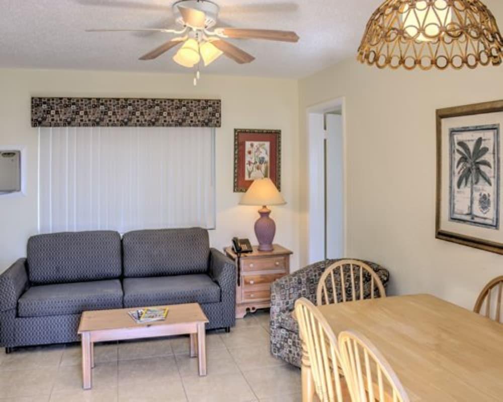 Emerald Seas Deerfield Beach Club photo 4