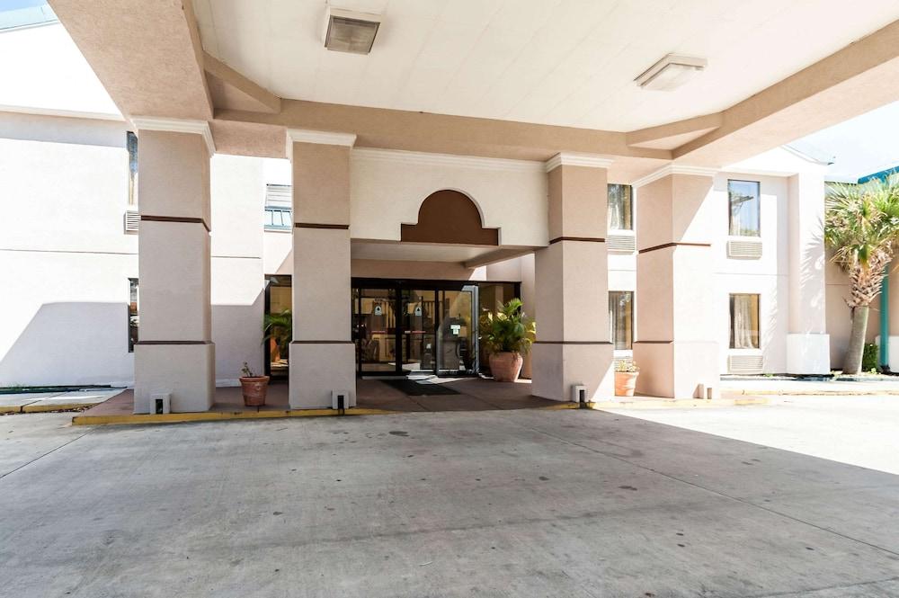 Quality Inn & Suites Lafayette photo 49