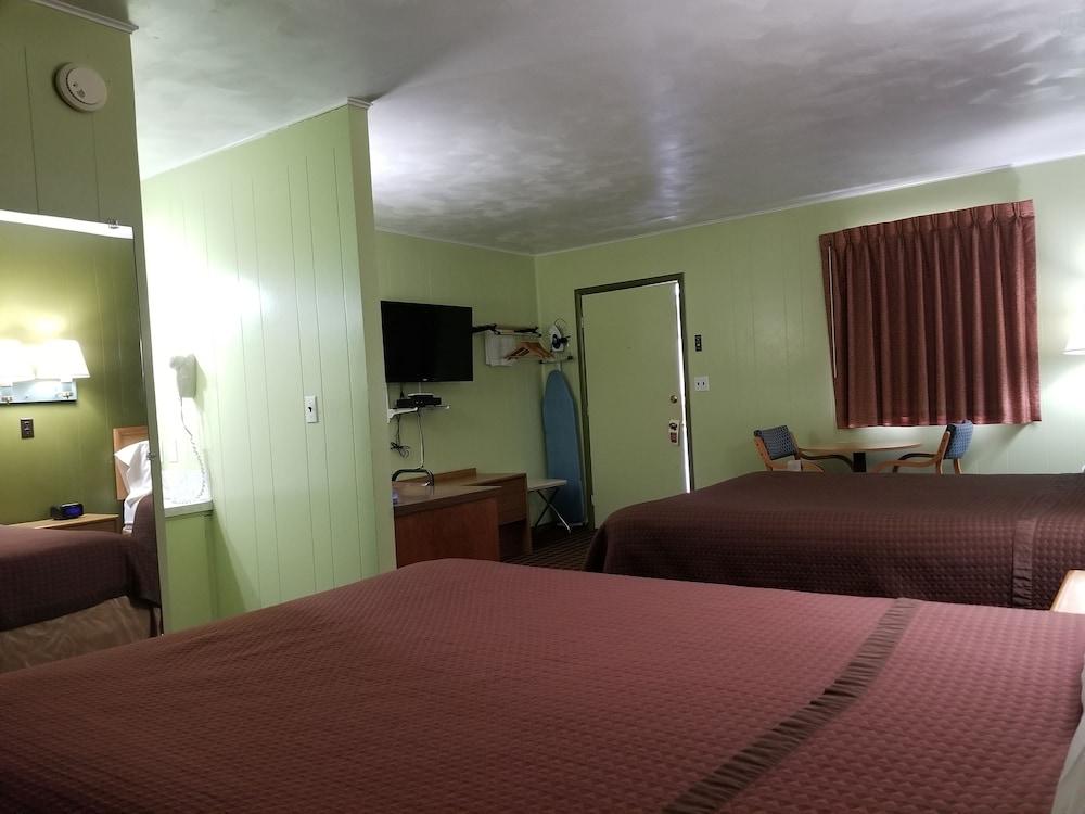Parkview Motel photo 15