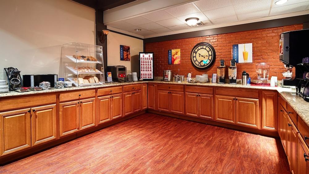 SureStay Plus Hotel by Best Western Lehigh Valley photo 24