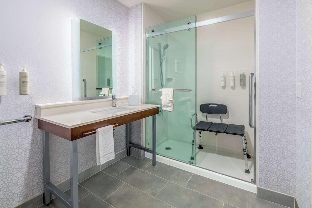 Hampton Inn & Suites Sacramento-Cal Expo photo 35