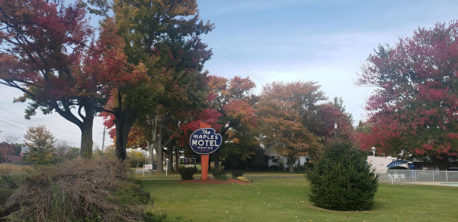 Maples Motel — hotel in Huron