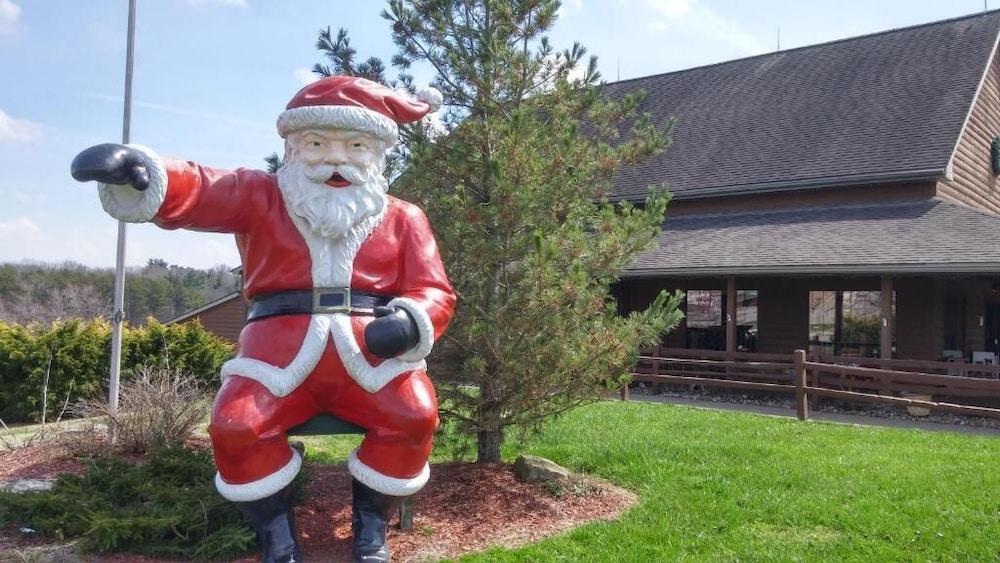 Santas Lodge and Resort photo 35