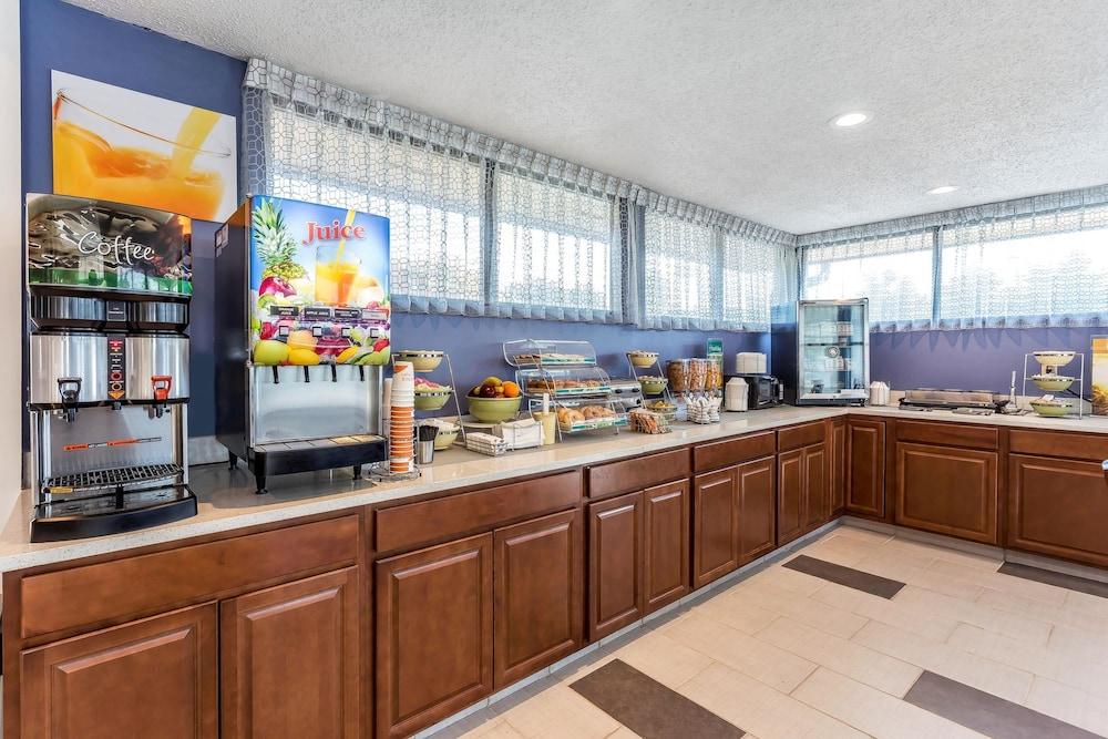 Quality Inn Pinehurst Area photo 44