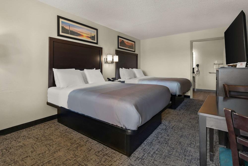 Quality Inn & Suites Dublin photo 13