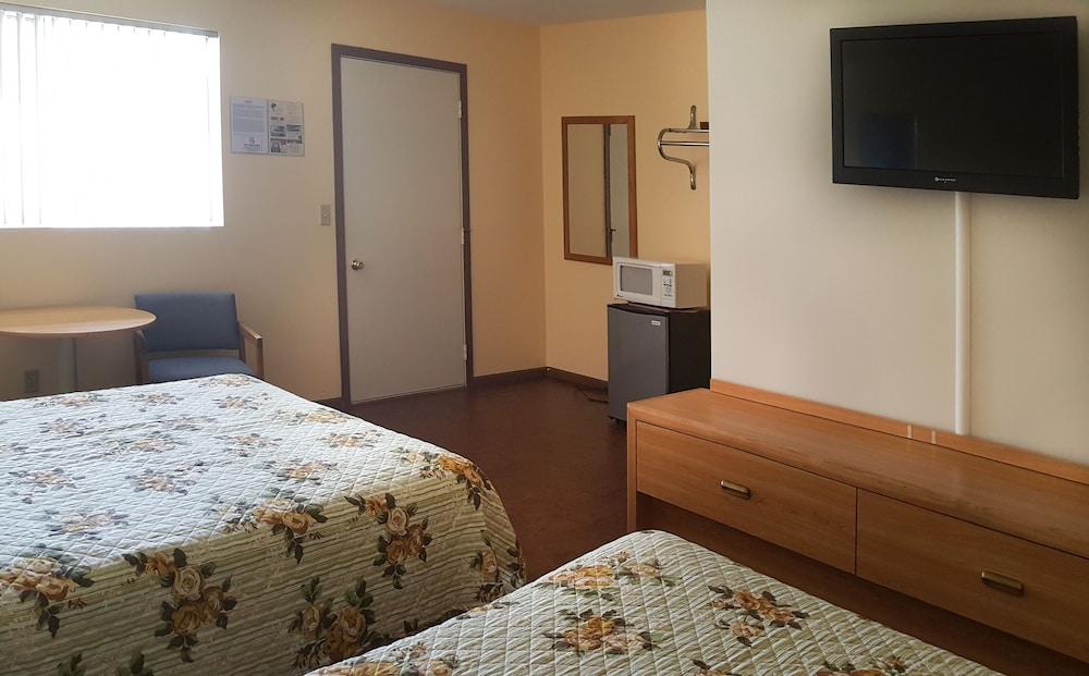 Alpine Motel photo 10