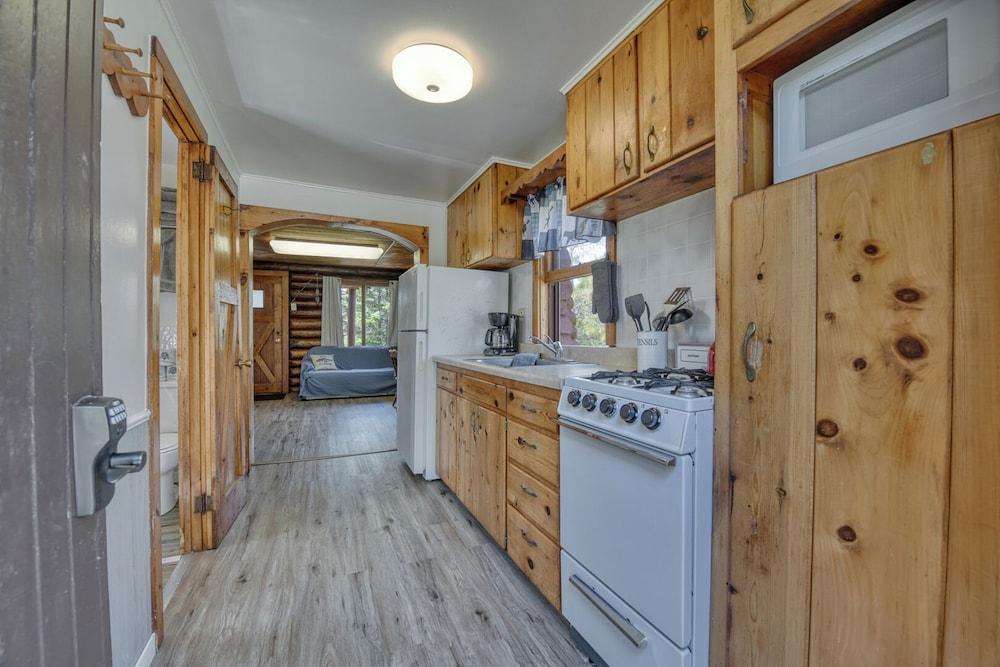 Edgewater Resort photo 19