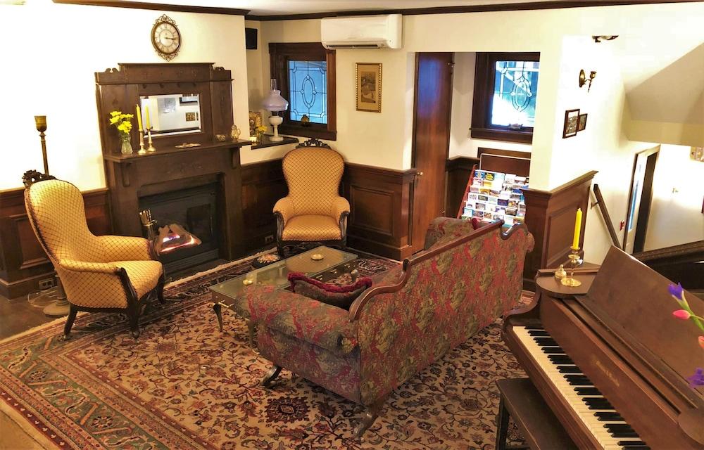 Ivy Manor Inn Village Center photo 17