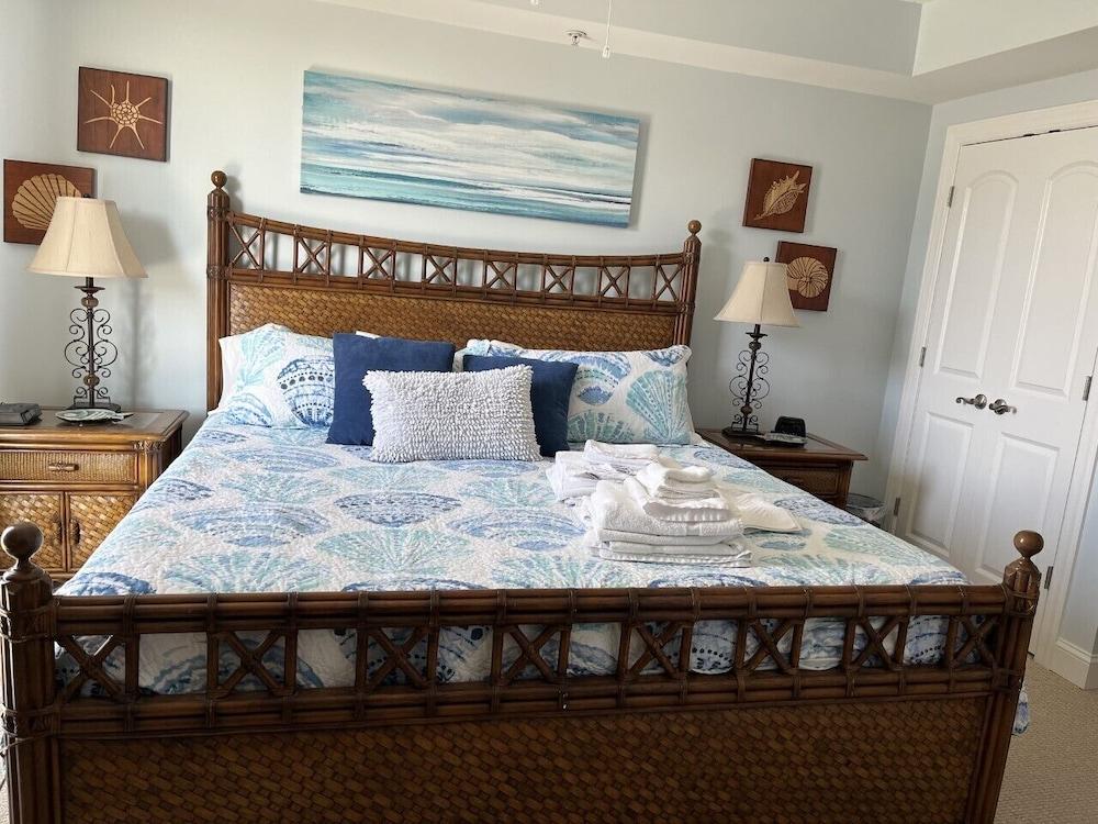 Miramar Condominiums photo 22