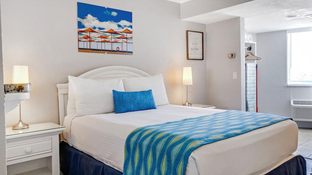 Pelican Pointe Clearwater Beach Hotel photo 24