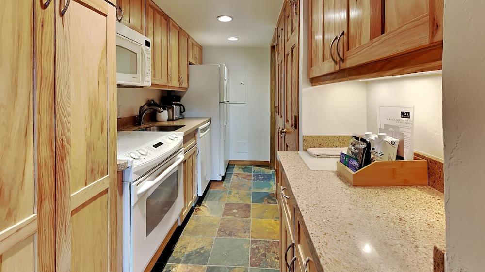 The Timberline Condominiums photo 27
