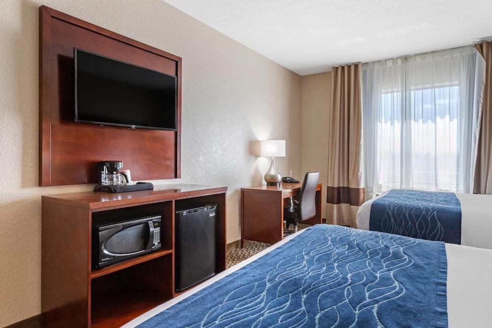 Comfort Inn & Suites Navasota photo 10