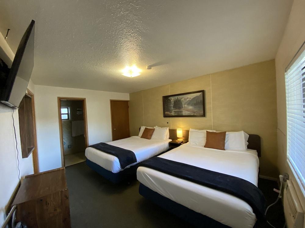 Columbia Point Resort photo 43