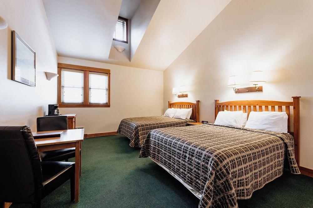 Chico Hot Springs Resort & Day Spa photo 56