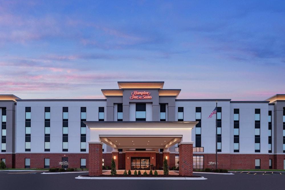 Hampton Inn & Suites Bridgeview Chicago photo 1