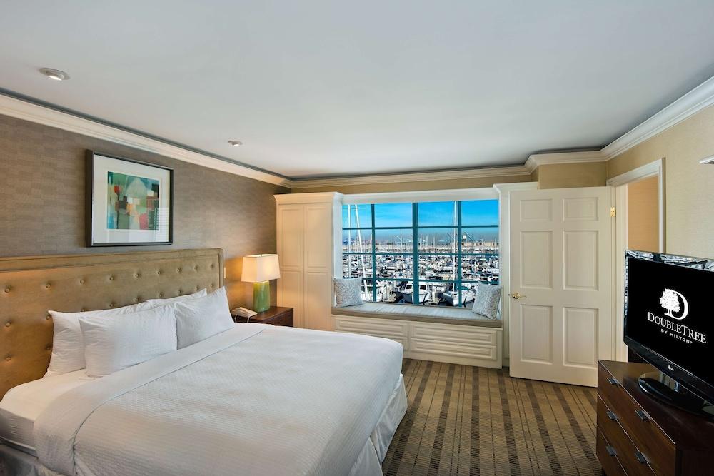 DoubleTree by Hilton San Pedro - Port of Los Angeles photo 8