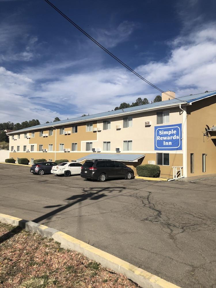 Simple Rewards Inn photo 21