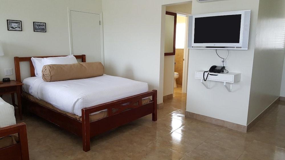 Le Cabanon Motel photo 30