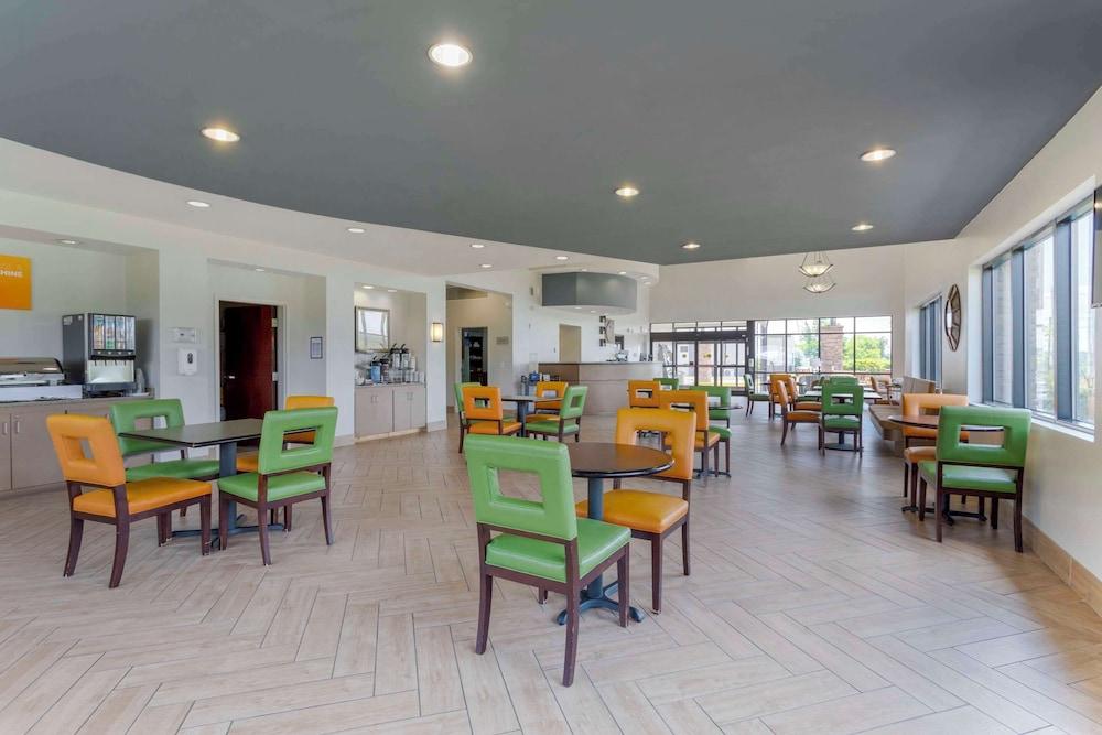 Comfort Suites Kodak Sevierville photo 26