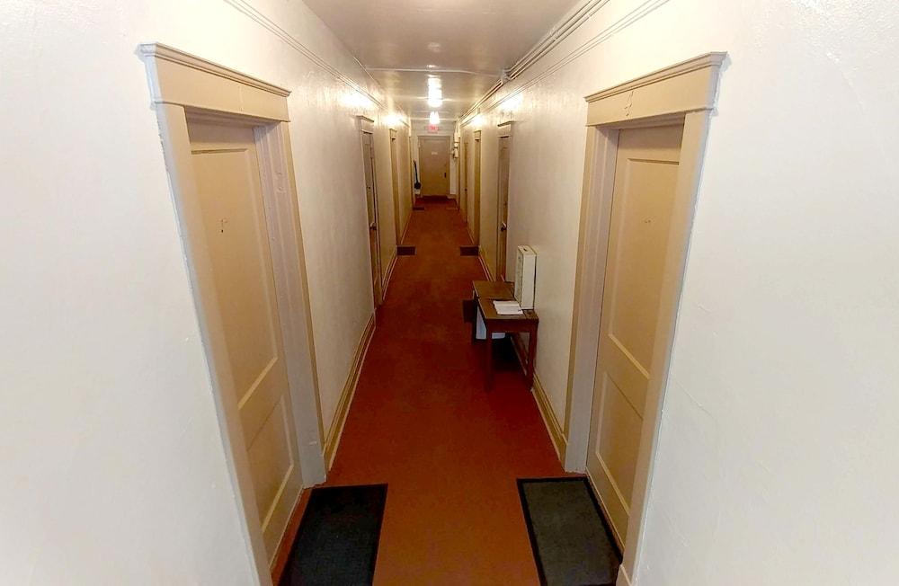 Historic Whiting Hotel Suites photo 49