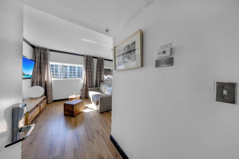 The Shoreline Suites photo 2