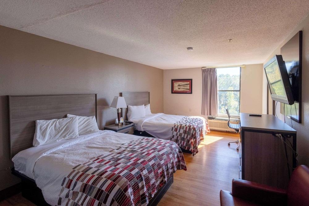 Clarion Pointe photo 15
