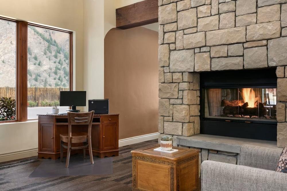 Mountain Valley Lodge photo 15
