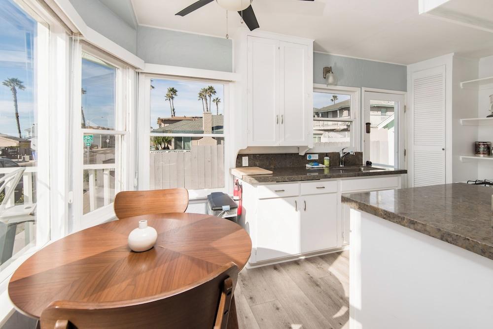 Pacific Bungalow photo 24