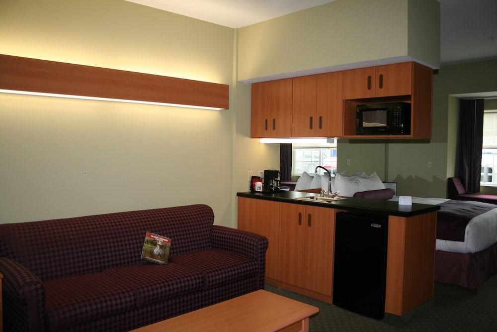 Stay Beyond Inn & Suites photo 8
