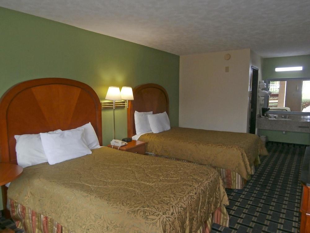 Americas Best Value Inn Augusta S photo 13