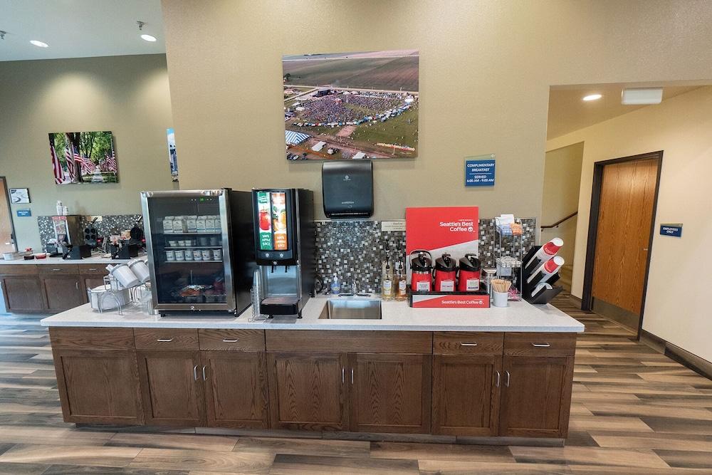 Cobblestone Inn & Suites - Sheldon photo 30