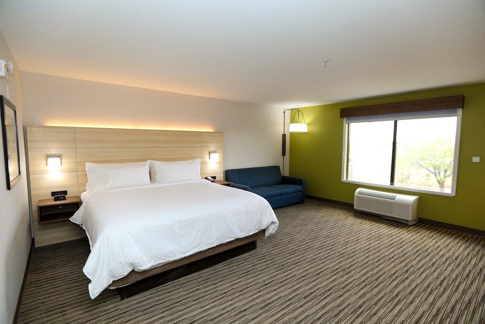 Holiday Inn Express : Hillsboro I-35 by IHG photo 30