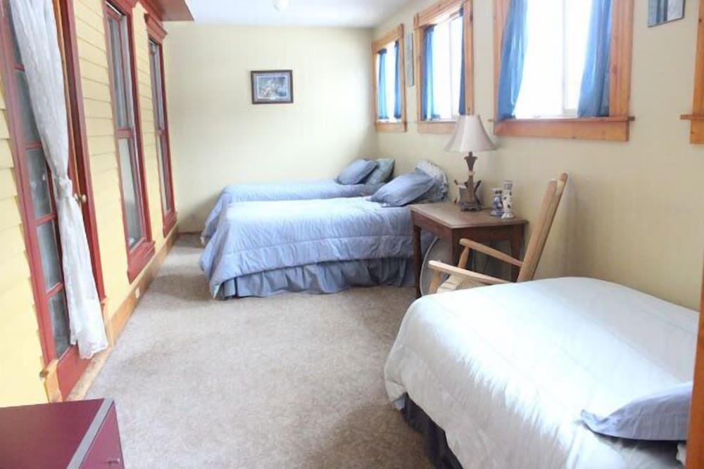 Smedley's Suites photo 4