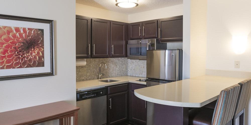 Staybridge Suites Fargo by IHG photo 9
