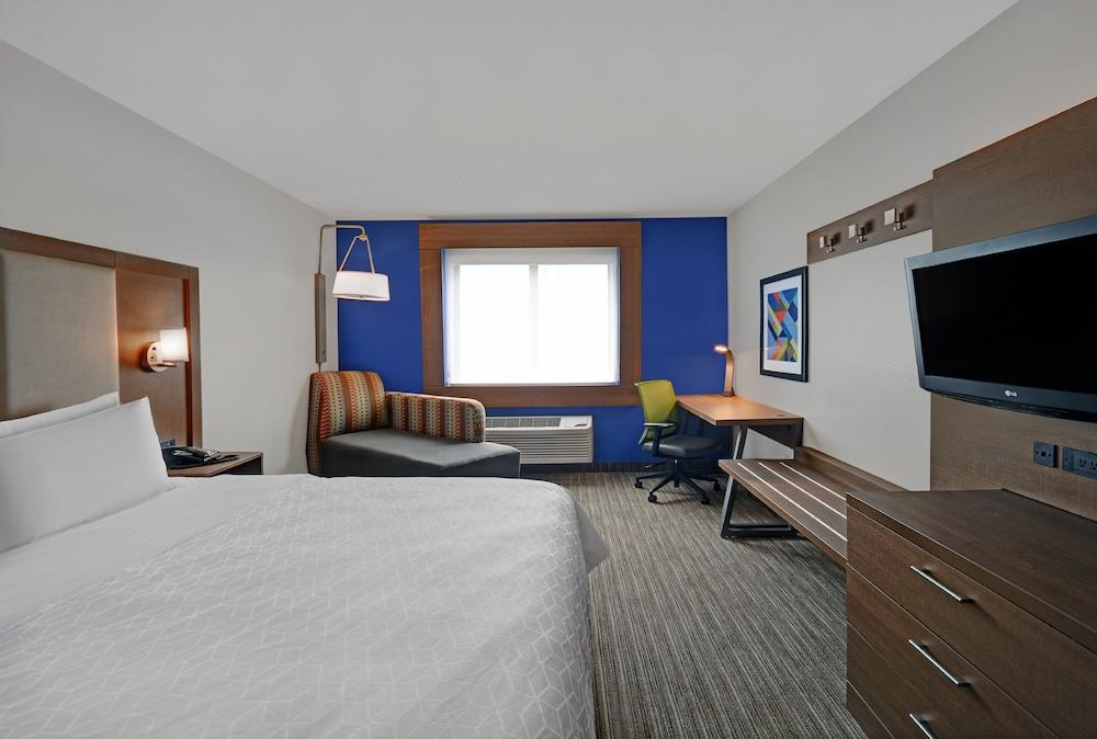 Holiday Inn Express Marshall by IHG photo 16