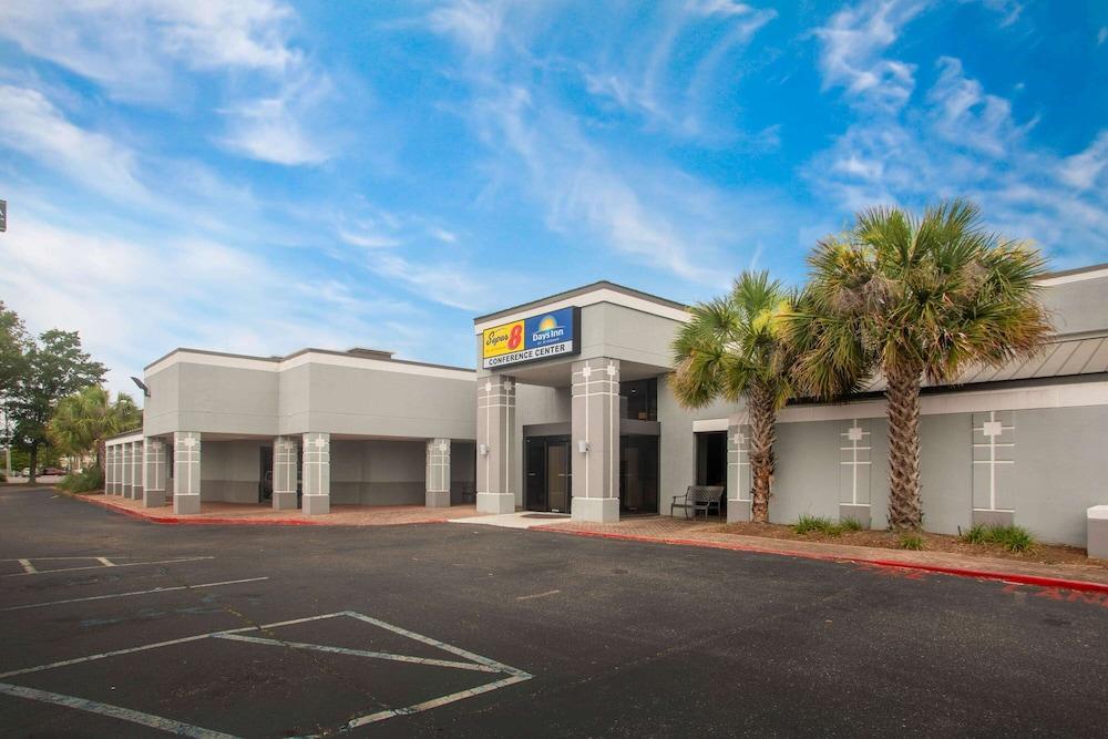 Super 8 by Wyndham Mobile I-65 photo 19