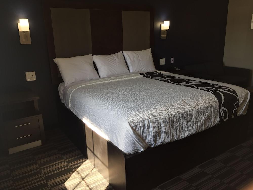 Home Inn and Suites photo 42