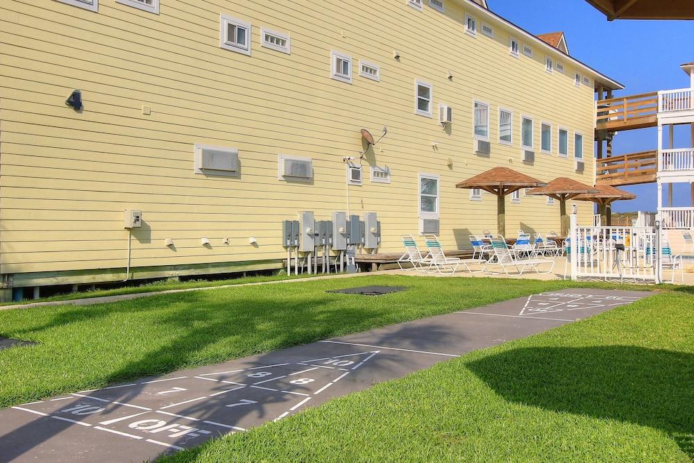 Beachgate CondoSuites and Oceanfront Resort photo 33