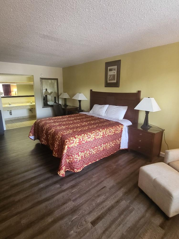 America's Inn photo 11
