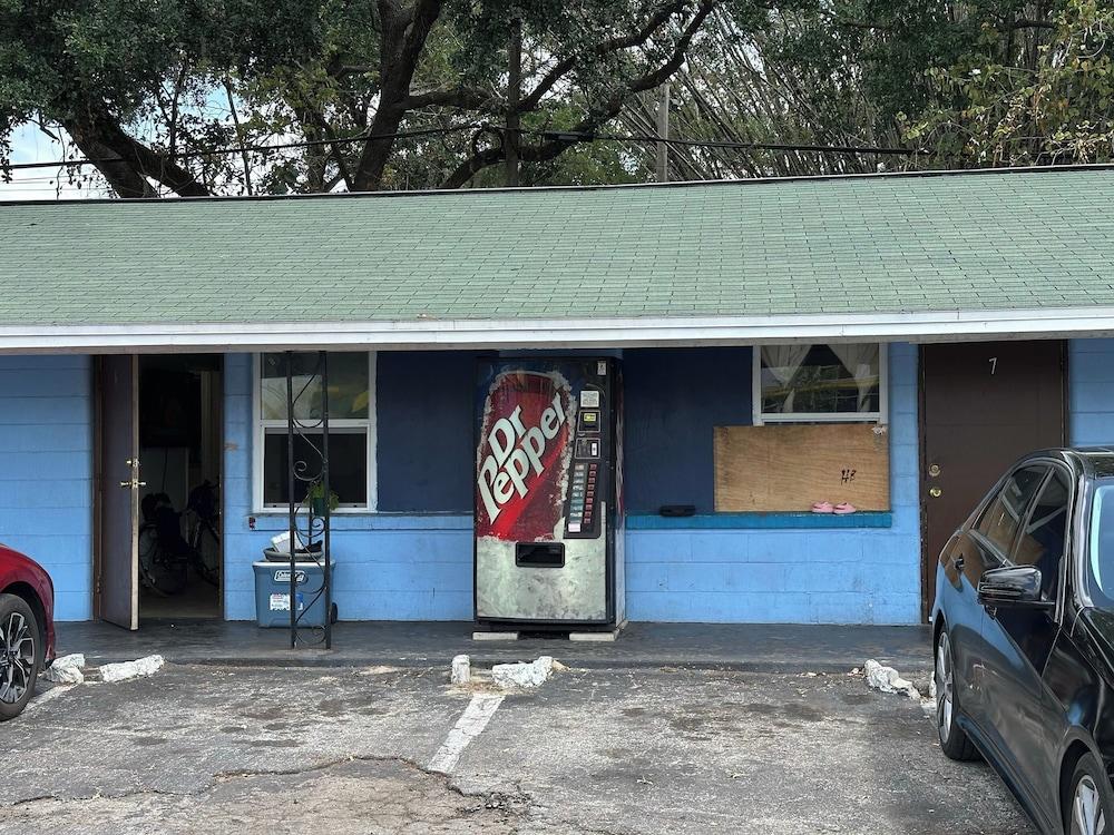 Antigua Motel by OYO Tampa US - 41 photo 15