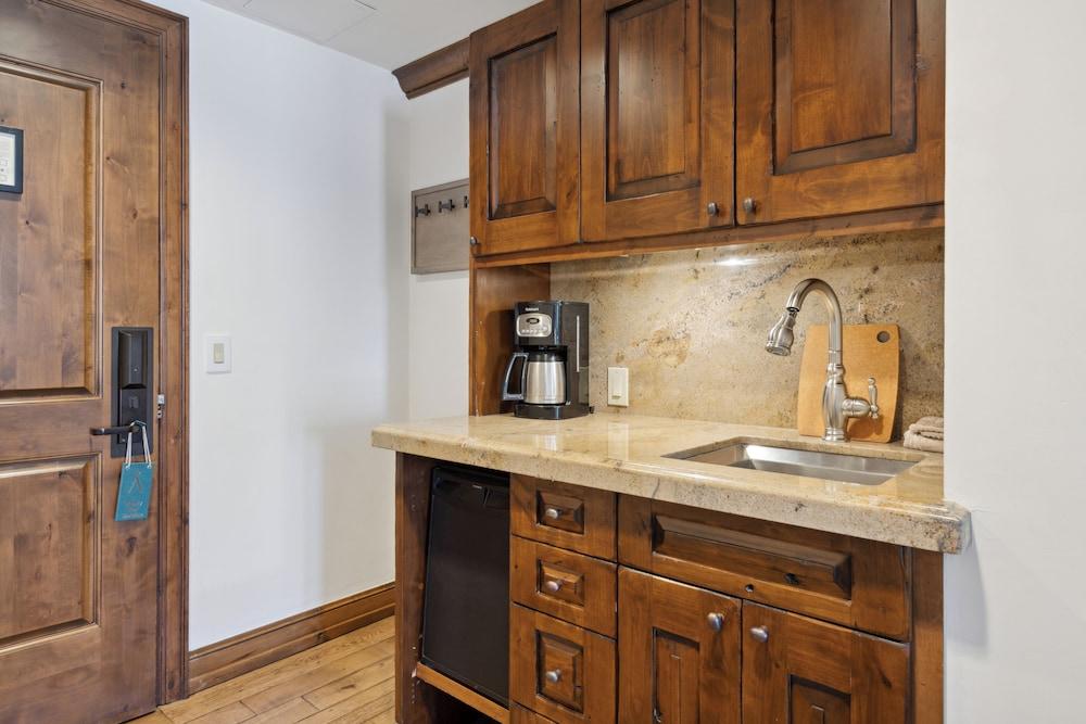 The Aspen Mountain Residences photo 26