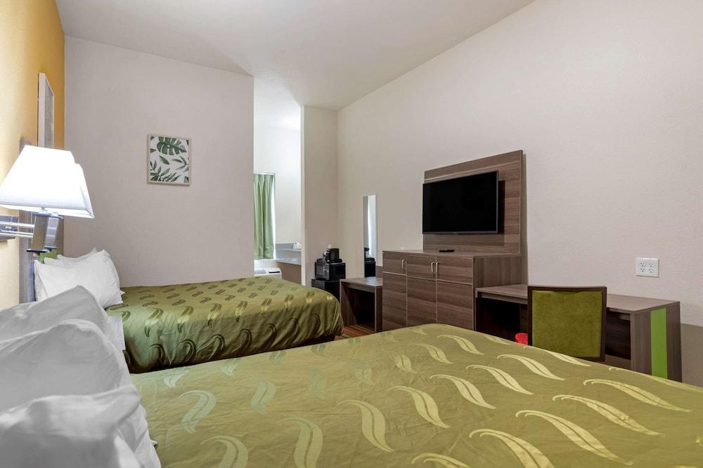 Quality Inn & Suites Elgin photo 6