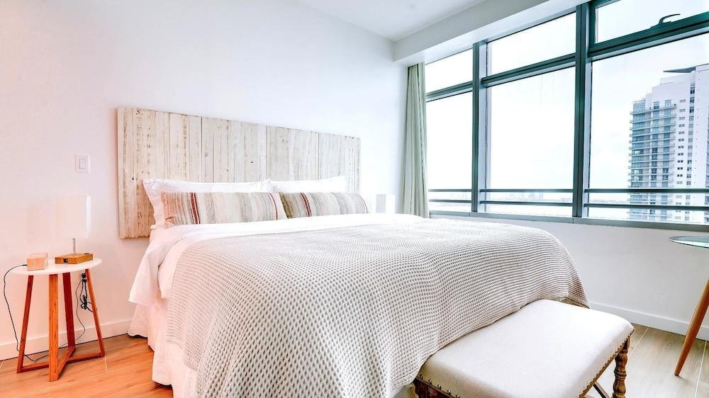 AKA Miami Brickell - Residence photo 1