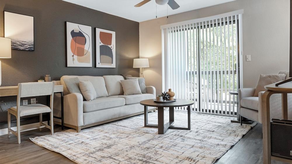 Bradenton Apartments by Landing photo 8
